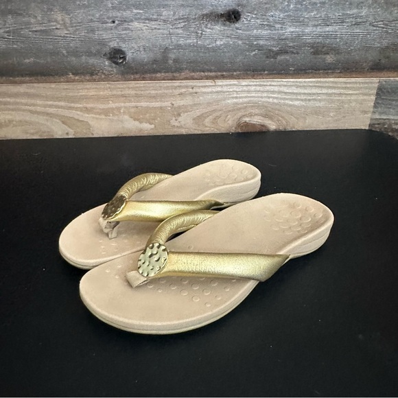 Vionic Sandal Women 7 Metallic Gold Lida Toe Post Thong Arch Support Flip-Flop - Picture 1 of 9